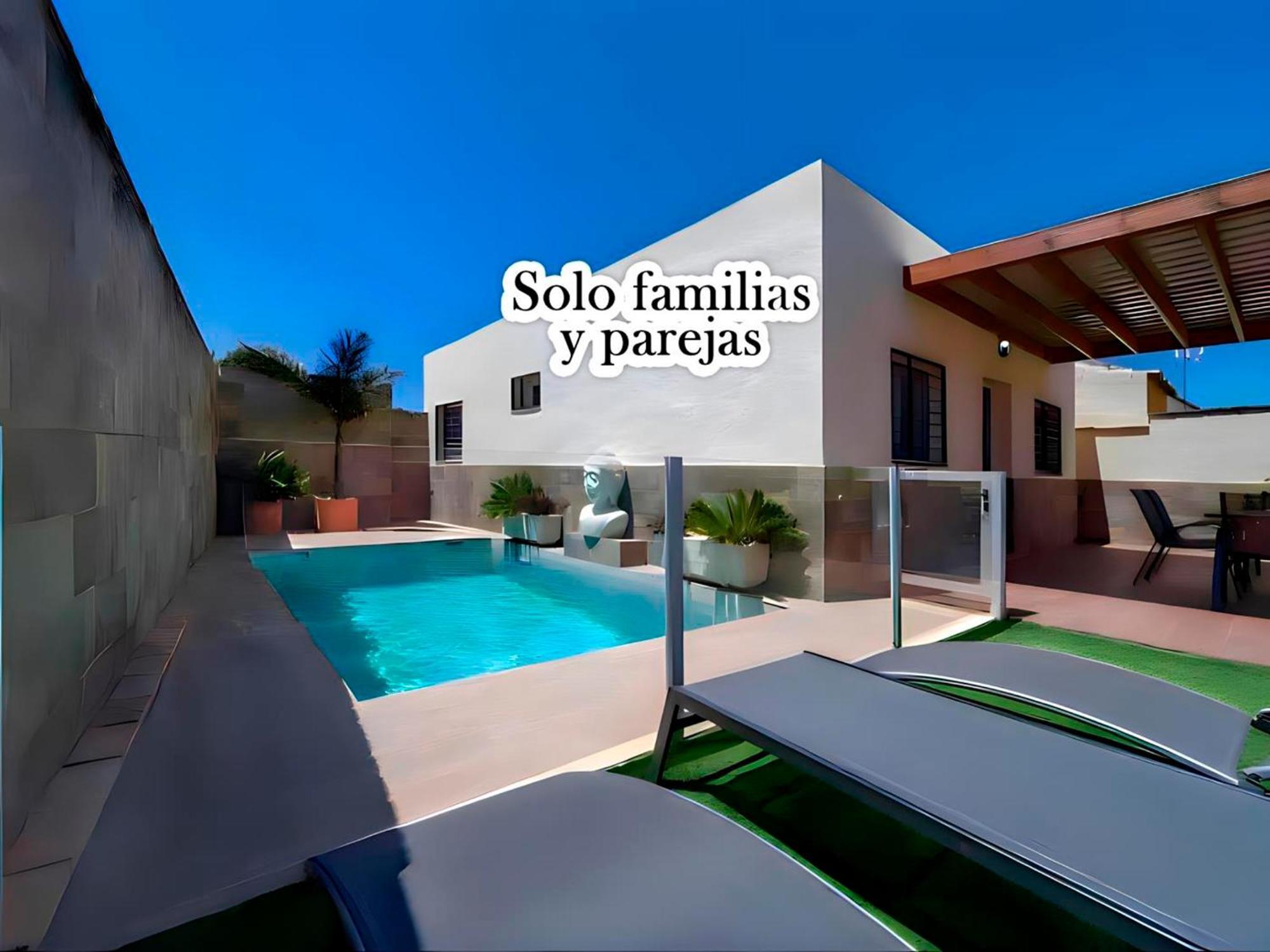 Holiday home Con Piscina Privada Familias Ii *